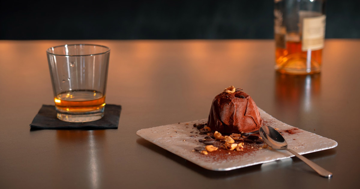Tartufo artigianale alla Nocciola Trilobata delle Langhe IGP & Cacao Selecao con cuore morbido al cioccolato fondente Grand Cru