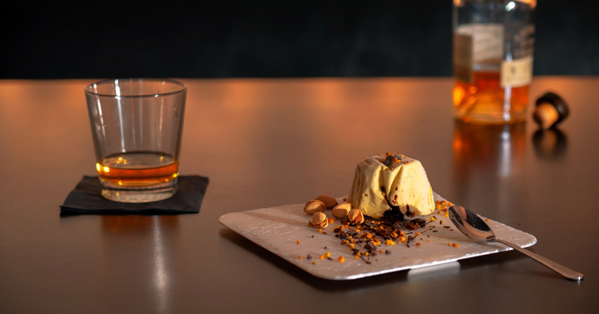 Tartufo artigianale al pesto di Pistacchi di Bronte DOP con cuore morbido al cioccolato fondente Grand Cru